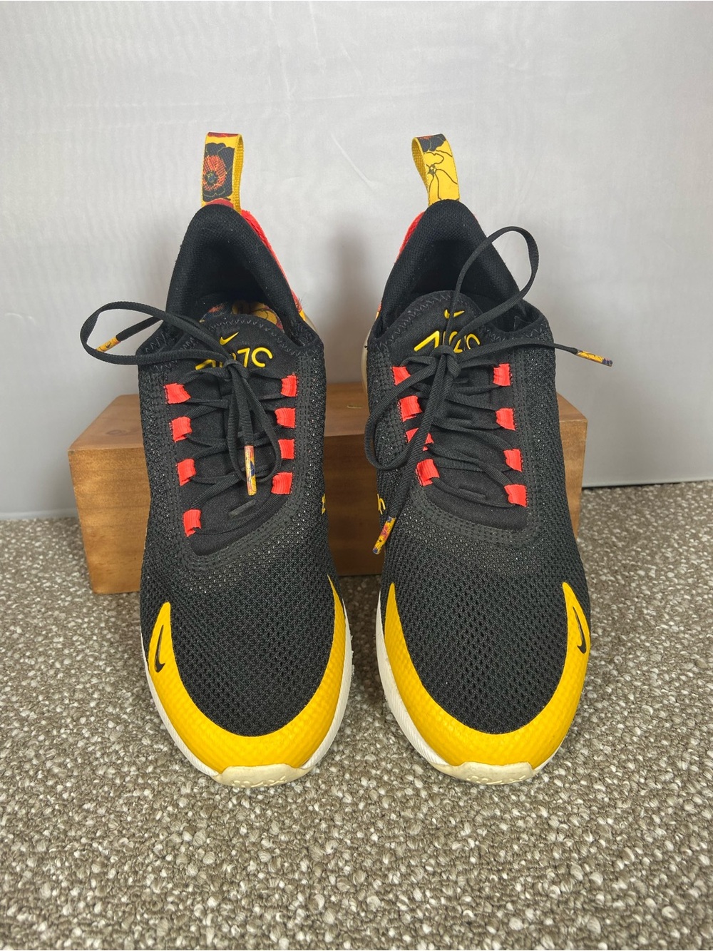 Nike Air Max 270 Women’s Floral Heel Sneakers Black/Crimson. Size 7.5